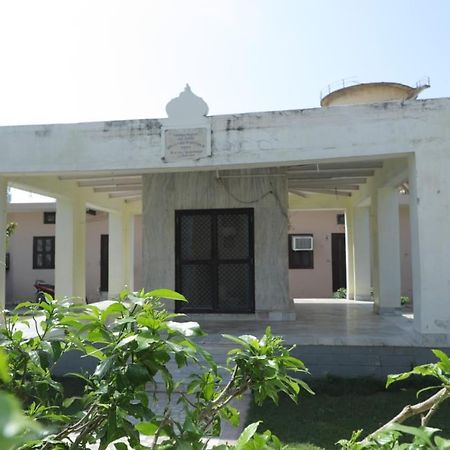 Radha Madhav Ashram Vrindāvan Exteriér fotografie