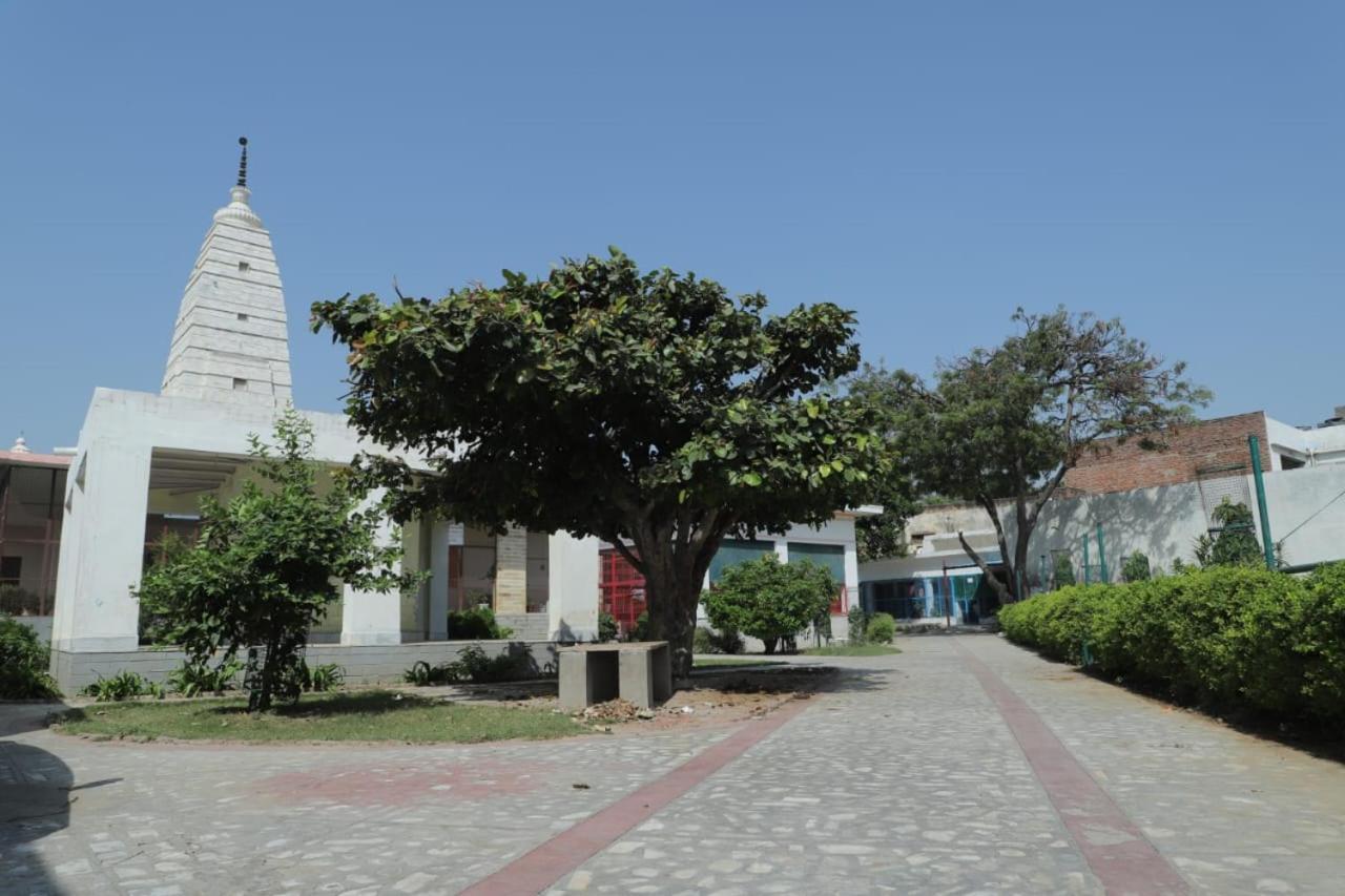 Radha Madhav Ashram Vrindāvan Exteriér fotografie